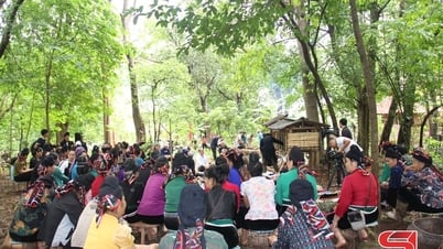 Ceremonia única Dong Sua de la etnia tailandesa en el distrito de Yen Chau