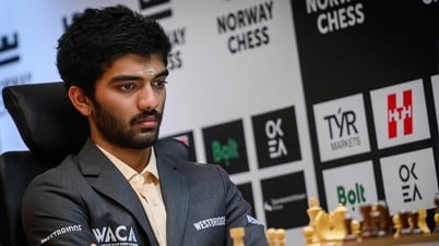 Gukesh feiert an seinem Geburtstag ein spektakuläres Comeback