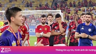 La imagen viral de Duy Manh frente a las estrellas de MU