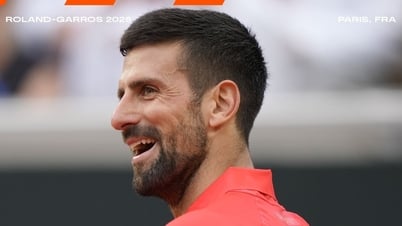 Djokovic s'envole vers le troisième tour de Roland Garros grâce à son superbe mouvement