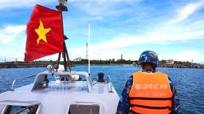 Truong Sa - Un apoyo sólido que apoya a los pescadores en medio del océano