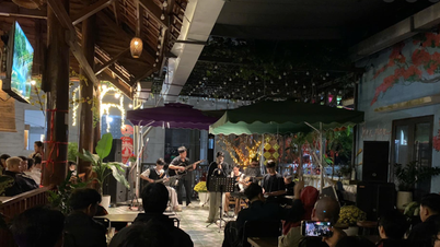 ដំណើរ "ប៉ះ" របស់ Quaver Band