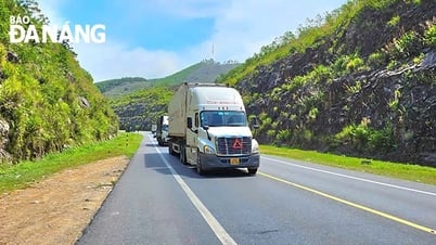 Sớm triển khai thi công nút giao cao tốc Túy Loan