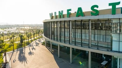 VinFast amplía su sistema de proveedores nacionales y se compromete a consumir productos de producción