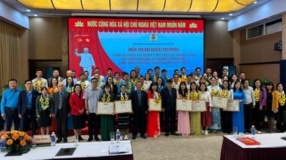 람동: 모범적인 근로자 50명을 기리다