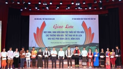 Exchange of outstanding ethnic minority students in 2025: Spreading the aspiration to rise up, affirming the value of Vietnamese national identity