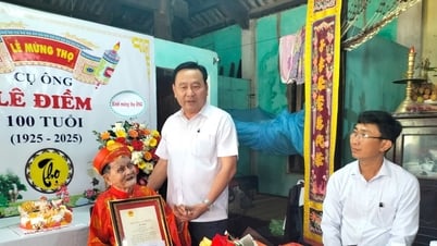 Phó Chủ tịch HĐND tỉnh Nguyễn Công Thanh thăm và chúc thọ người cao tuổi tại huyện Đại Lộc
