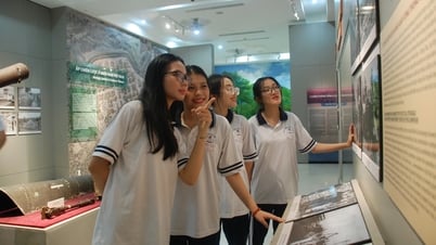 여름철 매주 월요일 박딘 박물관 및 유물 관람객에게 개방