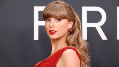 Thương vụ ước tính hàng trăm triệu USD của "rắn chúa" Taylor Swift