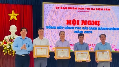 Điện Bàn khen thưởng nhiều tập thể, cá nhân có thành tích xuất sắc trong công tác CCHC