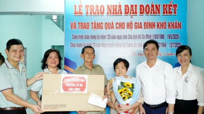 Phường Dĩ An (TP.Dĩ An): Bàn giao nhà đại đoàn kết cho hộ có hoàn cảnh khó khăn