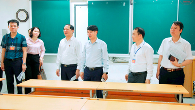Phó Chủ tịch UBND tỉnh Nguyễn Khắc Hiếu kiểm tra công tác chuẩn bị kỳ thi tuyển sinh THPT