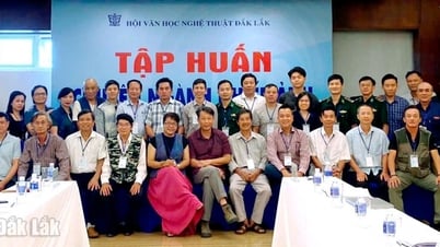 2025年に28人の学生が写真トレーニングクラスに参加