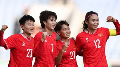 Vietnamesische Frauenmannschaft spielt Freundschaftsspiel gegen deutsche Mannschaft