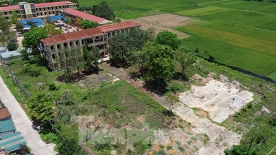 Thanh Hóa: Sau giải thể, trường học trên đất vàng bỏ hoang, đổ nát