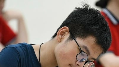 Teachers note the type of Math questions related to practice and common mistakes that 10th grade high school students often make