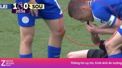 Vardy hace sonar el silbato en lugar del árbitro