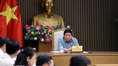 Vizepremierminister Nguyen Chi Dung trifft sich zu Projekten im Dienste von APEC 2027