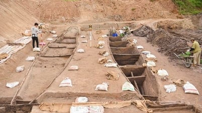 ซากเรือโบราณอันเป็นเอกลักษณ์ในบั๊กนิญจากราชวงศ์ลี้