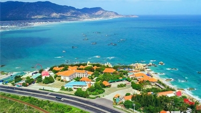 Ca Na beach tourism