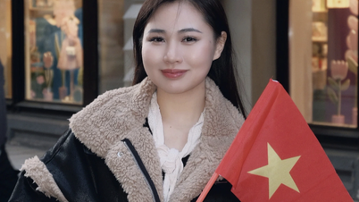 Xúc động Quân đội Việt Nam đi trong tiếng reo hò, cổ vũ của kiều bào ở Nga