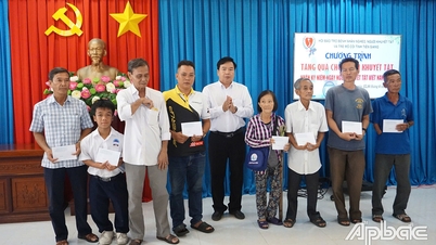 Tiền Giang: Chia sẻ khó khăn với người khuyết tật và trẻ mồ côi