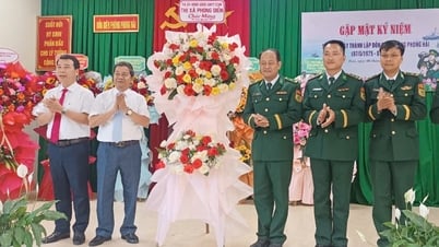 ស្ថានីយ​ឆ្មាំ​ព្រំដែន Phong Hai ជួប​ជុំ​ដើម្បី​អបអរ​ខួប​លើក​ទី 50 នៃ​ការ​បង្កើត​របស់​ខ្លួន