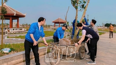 ចាប់ដៃគ្នាទៅ "សួនផ្កាបៃតង" នៅឯកន្លែងរំលឹកវប្បធម៌តារាល្បី Le Quy Don