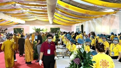 El Grupo Saigontourist moviliza a más de 300 empleados para servir al Festival Vesak de las Naciones Unidas 2025