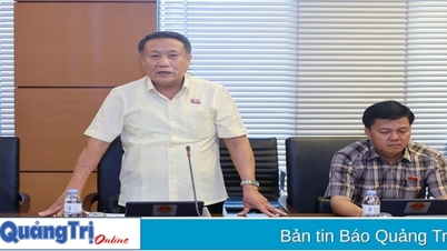 Thảo luận tại tổ về các dự án Luật