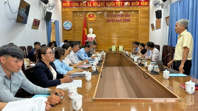 Hội thảo công bố và trao giấy chứng nhận đăng ký nhãn hiệu chứng nhận “Sầu riêng Đam Rông” và “Dứa mật Đam Rông”