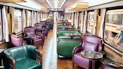 The "Red Flamboyant" Train - A new symbol for a civilized and modern journey on the Hanoi - Hai Phong route