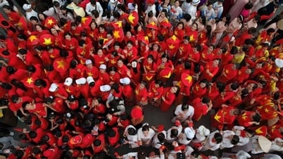 ไฮฟองสุดเจ๋งเฉลิมฉลองครบรอบ 70 ปีวันปลดปล่อย