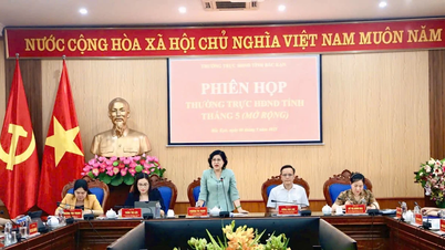 Standing Committee of Bac Kan Provincial People's Council held the May meeting (expanded)