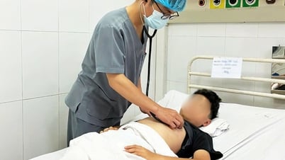 Sốt cao, đau đầu, ngủ gà, bệnh nhi được phát hiện viêm màng não mô cầu