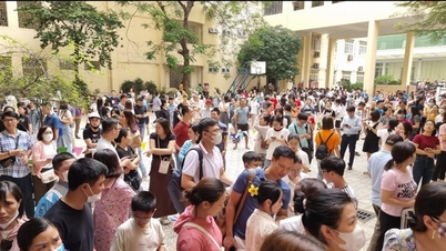 Trị tận gốc dạy thêm, học thêm tiêu cực: Khi chính sách vừa xây vừa chống