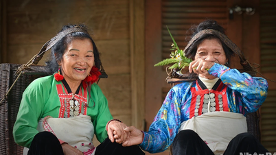 [ภาพถ่าย] ร่องรอยทางวัฒนธรรมจากประเพณีการสักคางของชาว Mang ใน Lai Chau