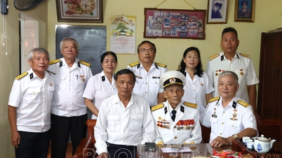 មានមោទនភាពចំពោះនាយទាហាន និងទាហាននៃកងទ័ពជើងទឹកប្រជាជនវៀតណាម
