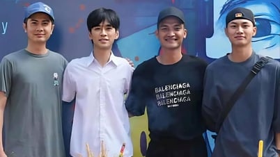 Vietnamese movie gathers all 'hundred billion' actors, attracts attention