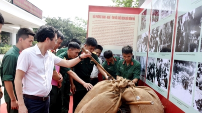 รำลึกครบรอบ 71 ปีแห่งชัยชนะเดียนเบียนฟู (7 พฤษภาคม 1954 – 7 พฤษภาคม 2025): เหงะอานให้ความรู้แก่คนรุ่นใหม่เกี่ยวกับประเพณีและอุดมคติของการปฏิวัติ