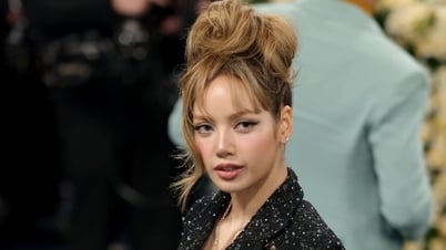 Sự thật về trang phục gợi cảm bị "ném đá" của Lisa tại Met Gala