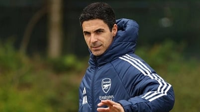 HLV Arteta tuyên bố đanh thép, HLV Enrique tiết lộ tình trạng của Dembele