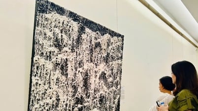 Trưng bày 6 tác phẩm đạt giải cuộc thi nghệ thuật 'UOB Painting of the Year'