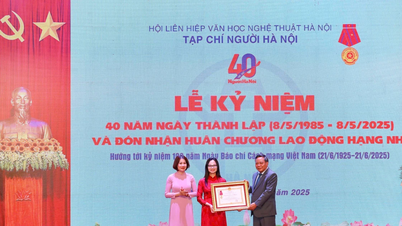 ដំណើរអភិវឌ្ឍន៍រយៈពេល ៤០ឆ្នាំរបស់ទស្សនាវដ្ដីនេះត្រូវបានបង្កើតឡើងដោយអ្នកនិពន្ធ To Hoai។