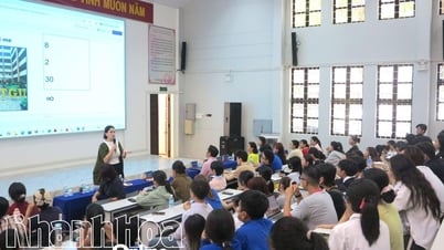 L'Université Khanh Hoa a travaillé avec la délégation du consulat général des États-Unis à Ho Chi Minh-Ville. Hô Chi Minh