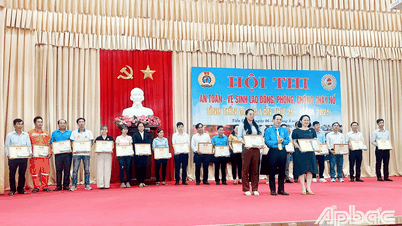 Liên đoàn Lao động huyện Chợ Gạo và Công đoàn cơ sở Công ty TNHH MTV Xổ số kiến thiết Tiền Giang đoạt giải Nhất