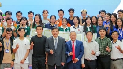 Los estudiantes que cedan sus asientos a los veteranos pueden recibir reconocimiento en lugar de certificados.
