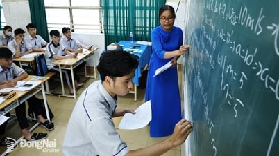 احذروا من مجرمي الإنترنت الذين "ينصبون الفخاخ" لخداع الآباء الذين يتقدم أبناؤهم لامتحانات التخرج