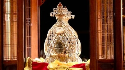 Xá lợi Đức Phật về đến núi Bà Đen, người dân bắt đầu chiêm bái từ 18h chiều 8-5