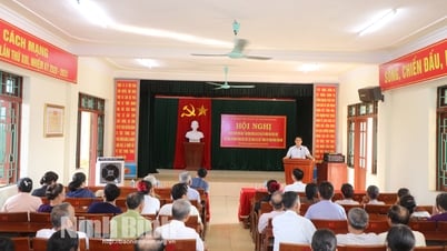 옌모의 결혼식, 장례식, 축제에서 문명화된 생활 방식의 구현을 전파합니다.